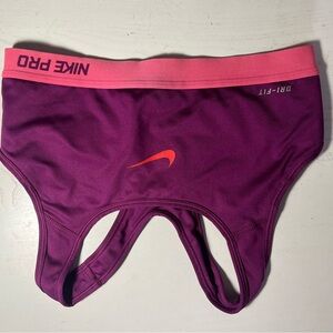 Nike Pro Sports Bra